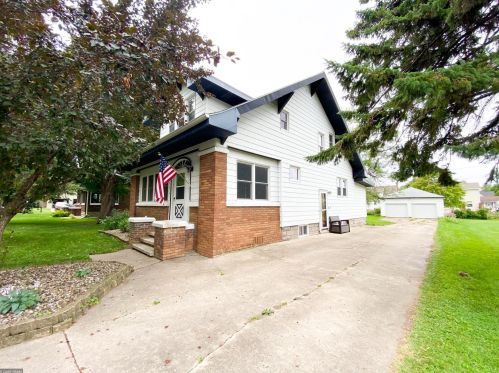 726 Bradley Ave, Gibbon, MN 55335-3124