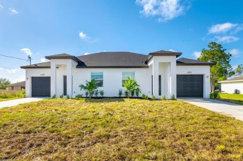 725 Jack Ave, Lehigh Acres, FL 33973-2651