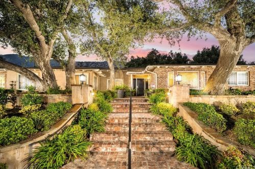 607 Oak Grove Dr, Glendora, CA 91741-2259