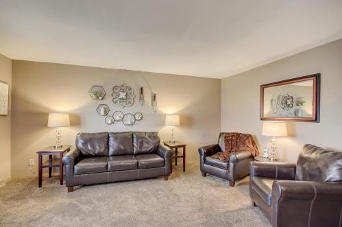 6209 Indiana Ave, Cudahy WI 53110-2871 exterior