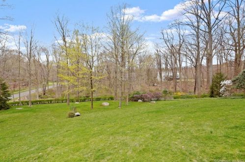 111 Little Brook Rd, New Canaan CT  06840-4917 exterior