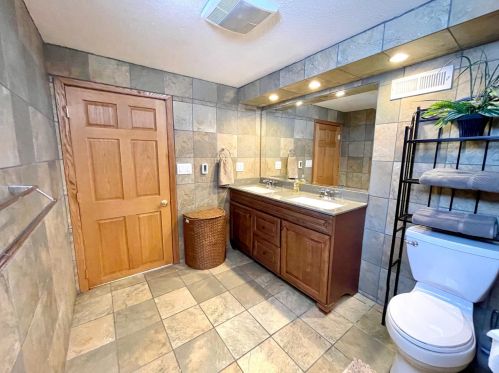 930 Victoria St, Fairmont MN  56031-4354 exterior