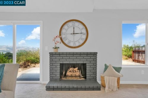 1755 Lindo St, Benicia CA  94510-2342 exterior