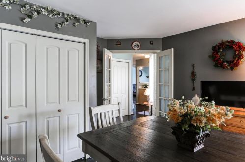 1046 Country Hill Dr, Harrisburg PA  17111-4655 exterior