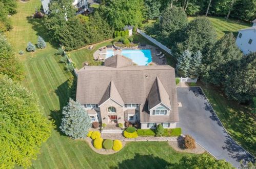 9 Gooler Ct, Stony Point, NY 10980-1748