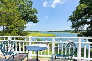 1555 Fleetwood Rd, Nassau Point, NY 11935-2266