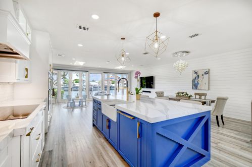 6822 Via Regina, Boca Raton, FL 33433-3928