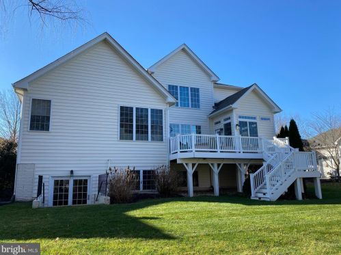 15480 Championship Dr, Haymarket VA  20169-6107 exterior