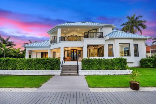 782 Hull Ct, Marco Island, FL 34145-6832