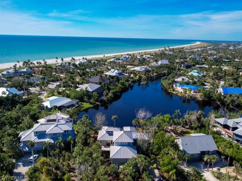4389 Gulf Pines Dr, Sanibel, FL 33957-2929