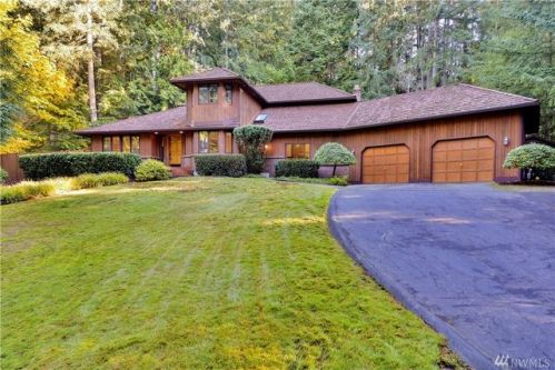 19940 190th Ave, Woodinville, WA 98077-8846