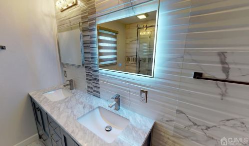 33 Berkshire Rd, Old Bridge NJ  08857-1601 exterior