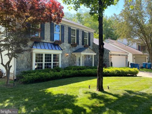 10823 Monticello Dr, Great Falls, VA 22066-4225