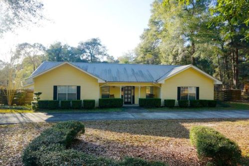 2759 Seminole Dr, Marianna, FL 32446-7835