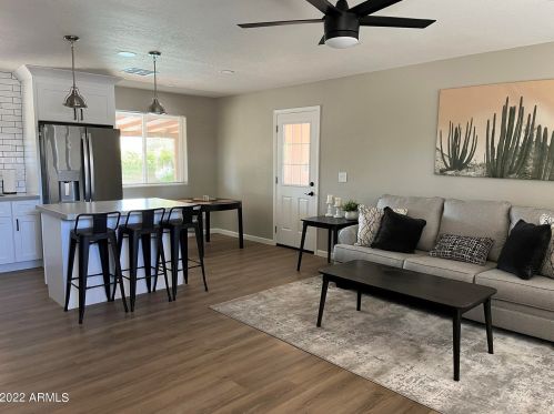 4311 Bluefield Ave, Phoenix AZ  85032-1419 exterior