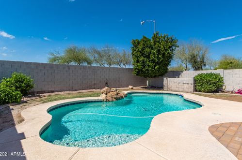 9072 80 Ln, Peoria AZ 85382-4417 exterior