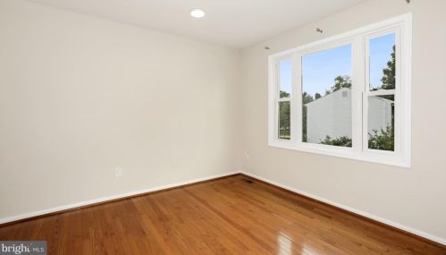 9606 Renton Dr, Springfield VA exterior