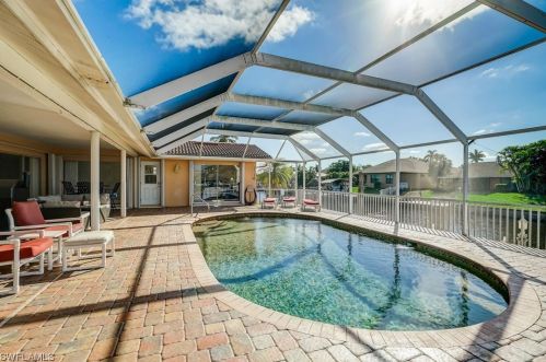 2012 27th Ter, Cape Coral FL  33904-3256 exterior