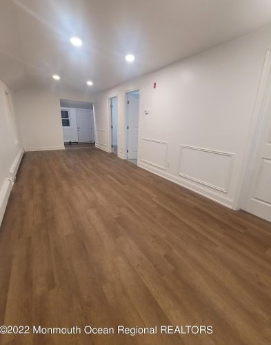 25 Monmouth Ave, Middletown NJ  07748-5732 exterior