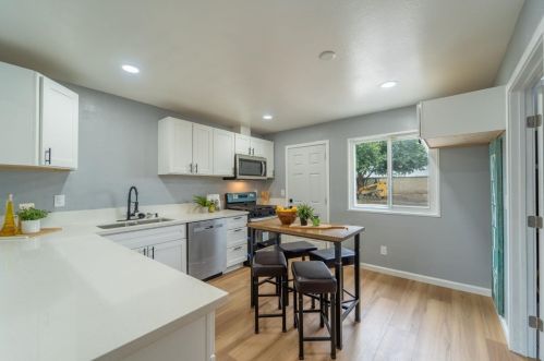 546 Libby Ln, Lathrop CA  95330-9545 exterior