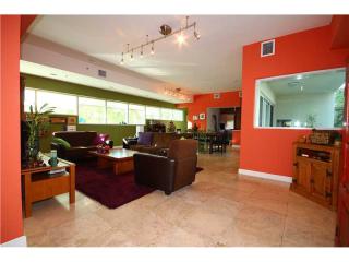 2699 Tigertail Ave, Miami FL  33133-4605 exterior