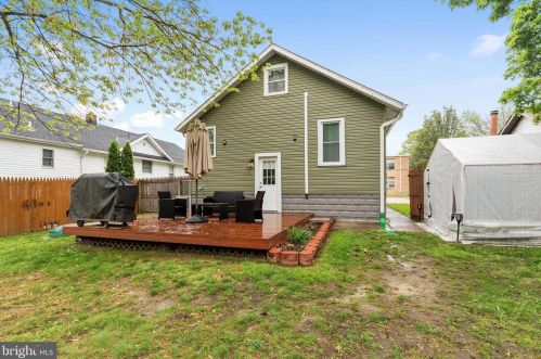 10 Cedar Ave, Berlin Boro NJ  08009-1302 exterior