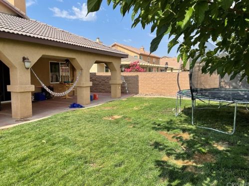 12842 Dos Palmas Rd, Victorville CA  92392-8378 exterior