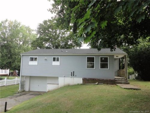 71 Elm St, Colchester, CT 06415-2144