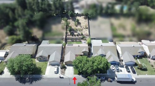 2740 Briarcliff Dr, Riverbank, CA 95367-3312