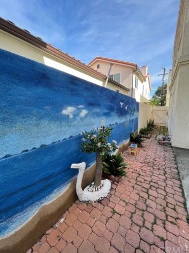 18438 Amie Ave, Torrance CA 90503-3605 exterior