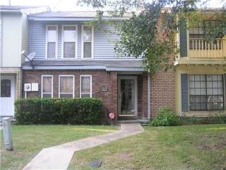 2463 Oxford Pl, Gretna, LA 70056-3055