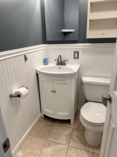 32 Pendleton Ln, Londonderry NH  03053-3676 exterior