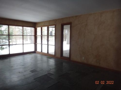 4125 Washington St, New Castle, PA 16101-9175