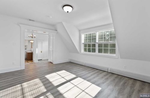 296 Ramapo Valley Rd, Oakland NJ  07436-1817 exterior