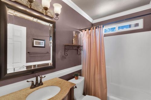 10121 Paseo Palmas Dr, Lakeside CA  92040-2342 exterior