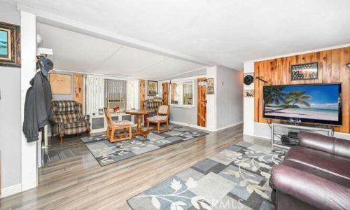 6247 Sea Breeze Dr, Long Beach, CA 90803-2326