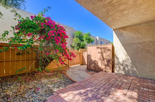 6871 Alvarado Rd, San Diego, CA 92120-5272