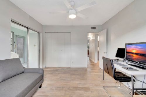 691 Burgundy O, Delray Beach FL  33484-4914 exterior