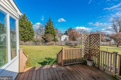 16 Vanderveer Dr, Lawrence Township NJ  08648-3151 exterior