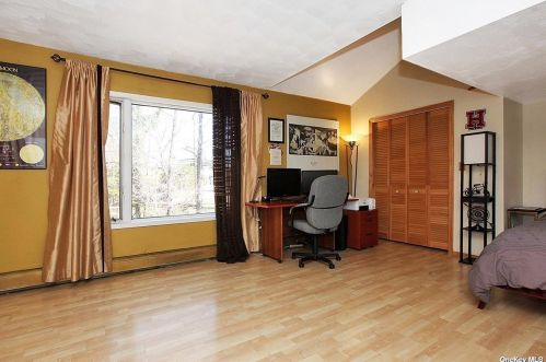 508 Wolf Hill Rd, Huntington Station NY  11746-5725 exterior