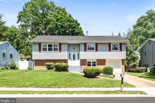 61 Albemarle Rd, Trenton, NJ 08648-3401