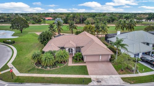 1900 Club Dr, West Palm Beach, FL 33414-9075