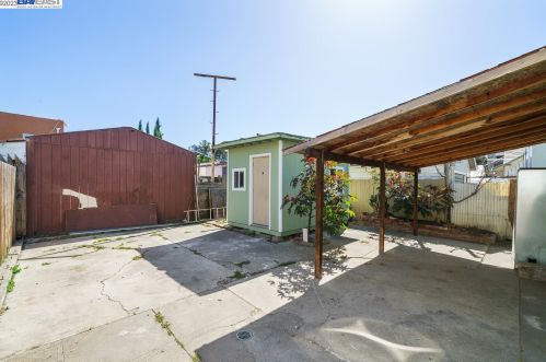 1532 69 Ave, Oakland CA  94621-3424 exterior