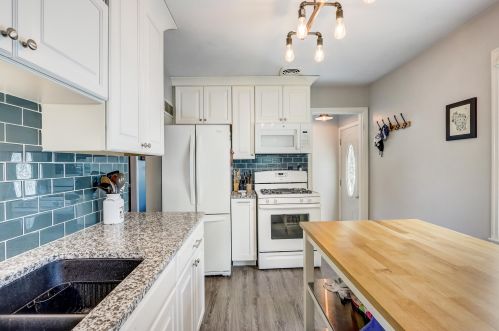 2773 51, Milwaukee WI 53219-3260 exterior