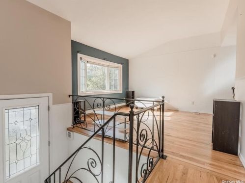 23 Wentworth Dr, Huntington Station NY  11746-6926 exterior