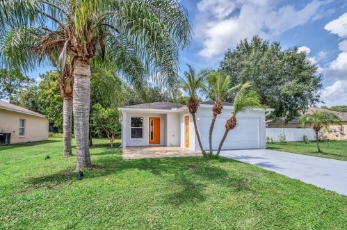 1184 Cambourne Dr, Kissimmee, FL 34758-2912