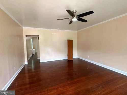 7521 River Rd, Camden NJ  08110-3422 exterior