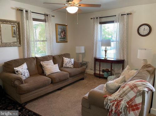 821 Glenside Ave, Wyncote PA 19095-1202 exterior