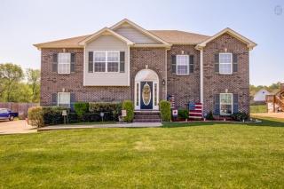 1540 Mammy Ln, Clarksville, TN 37042-8180