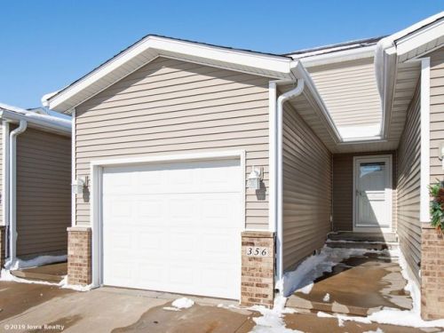 356 Kelso Dr, Fairfax, IA 52228-9615
